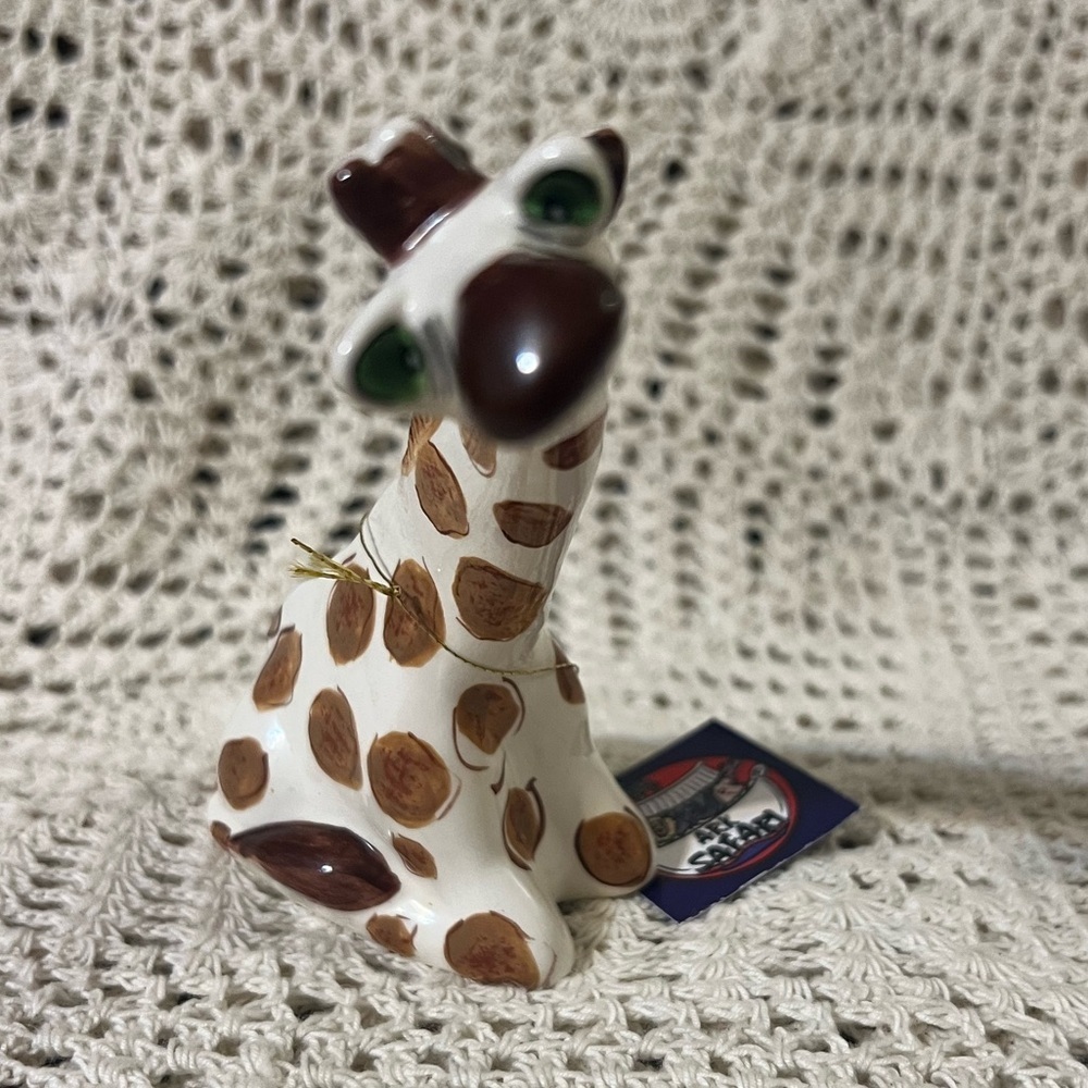 Ark Safari Lynda Corneille
Giraffes Salt & Pepper
Shakers NEW 2013 - Picture 5 of 6